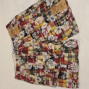 Plugg Jeans Co Casual Cotton Shorts Plaid Hawaiian Flowers Red White Mens 38 NWT